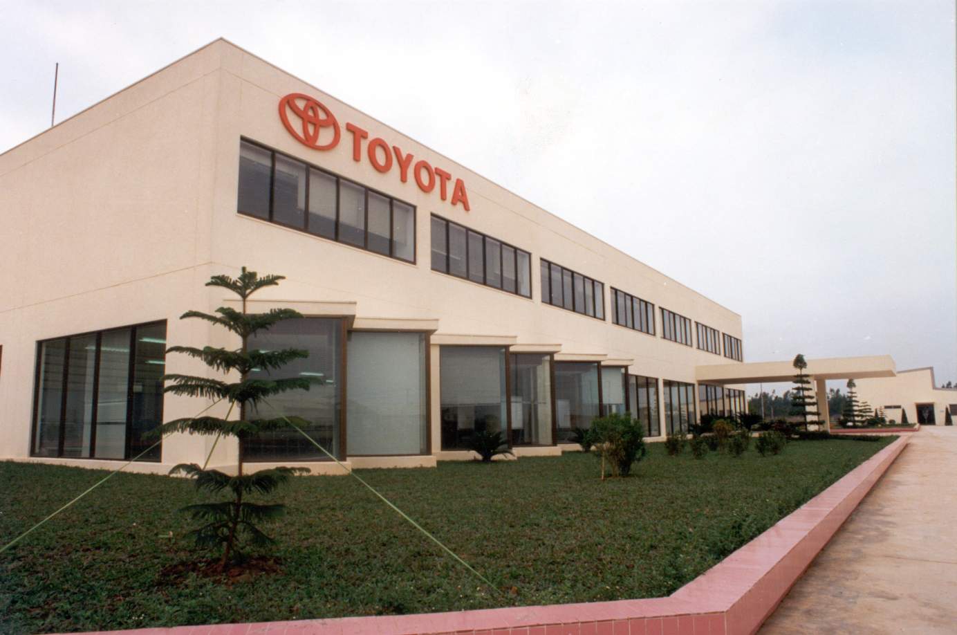 Nhà máy Toyota Việt Nam