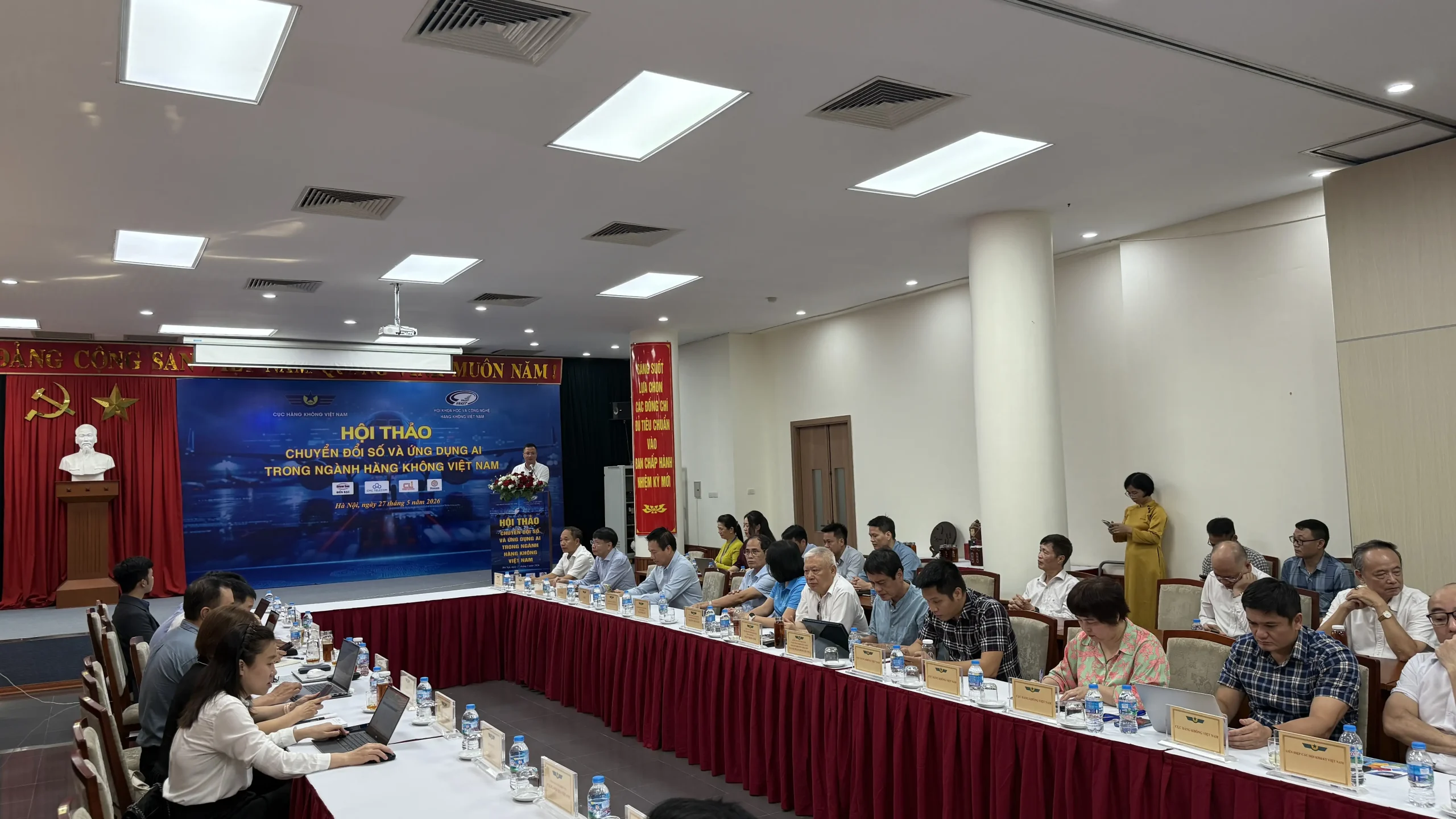 BIỂN BẠC TRƯNG BÀY VÀ GIỚI THIỆU CÔNG NGHỆ TẠI HỘI THẢO “CHUYỂN ĐỔI SỐ VÀ ỨNG DỤNG AI TRONG NGÀNH HÀNG KHÔNG VIỆT NAM”