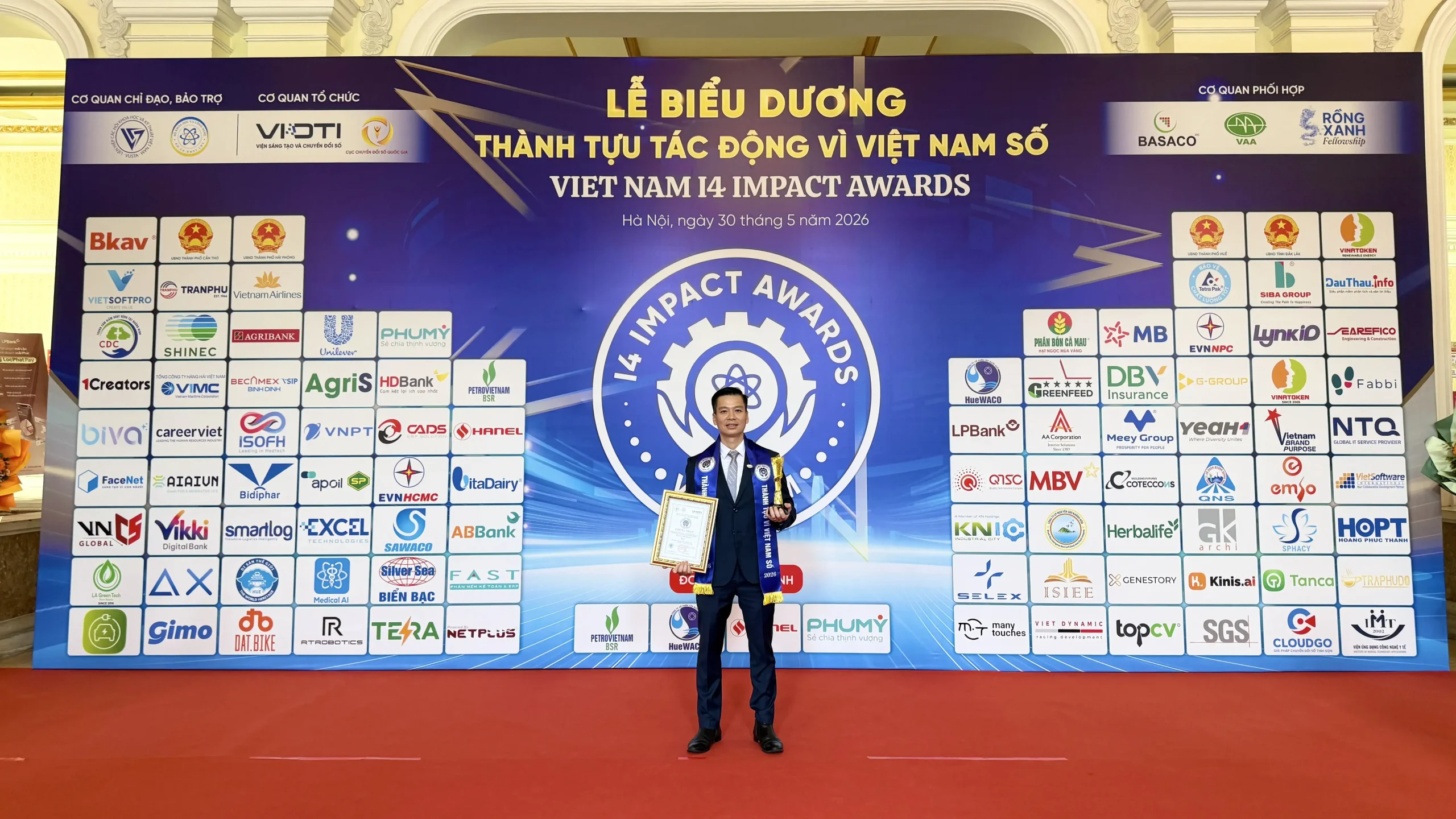 HỆ SINH THÁI PHẦN MỀM VIEWPRO CỦA BIỂN BẠC VINH DỰ NHẬN GIẢI THƯỞNG “THÀNH TỰU TÁC ĐỘNG VÌ VIỆT NAM SỐ” NĂM 2026